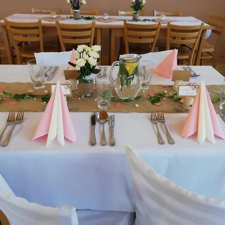 Restaurace A U Novaku Affittacamere